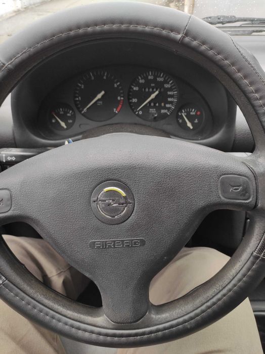 Opel corsa B de 1998