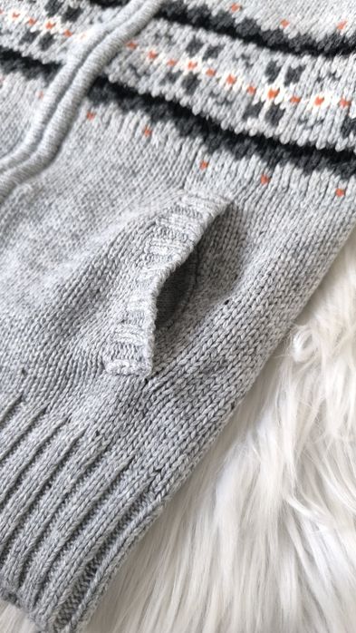 Sweterek sweter chłopiec chłopięcy 104 szary zapinany zimowy Reserved