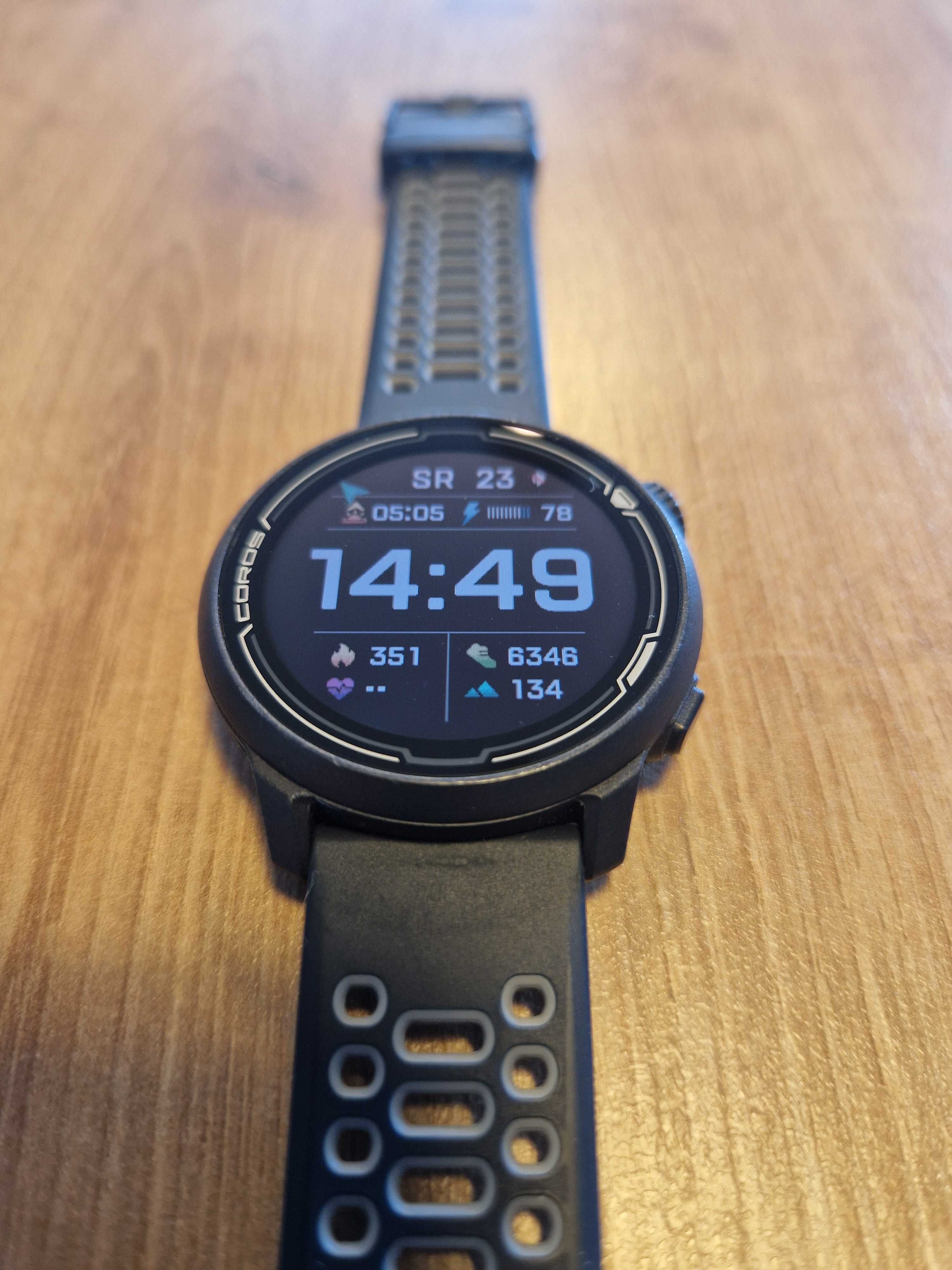 Smartwatch Coros Pace 2 w idealnym stanie
