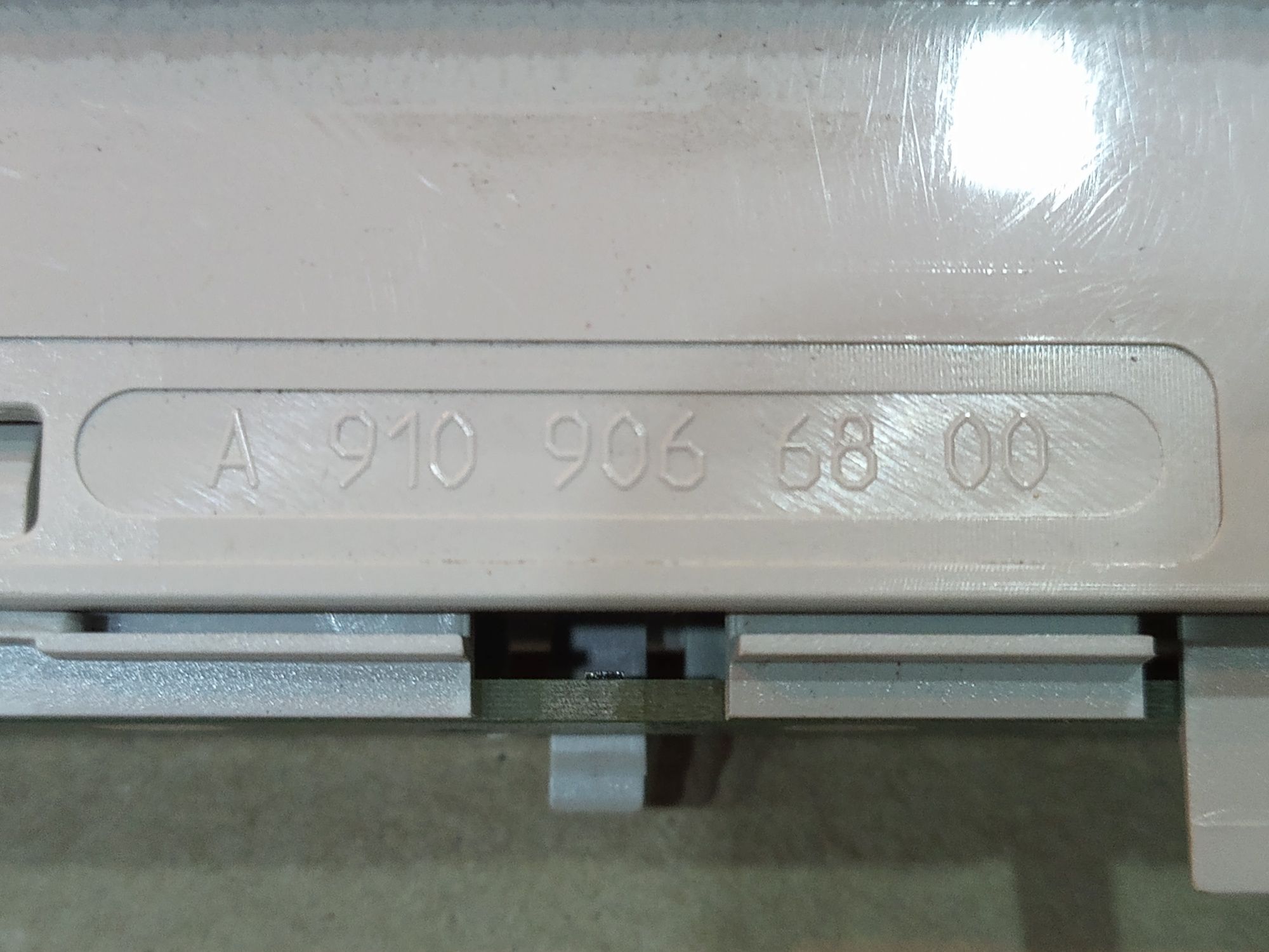 Стоп Новий оригінальний задній на кришу Мерседес Спрінтер - 907, 910.
