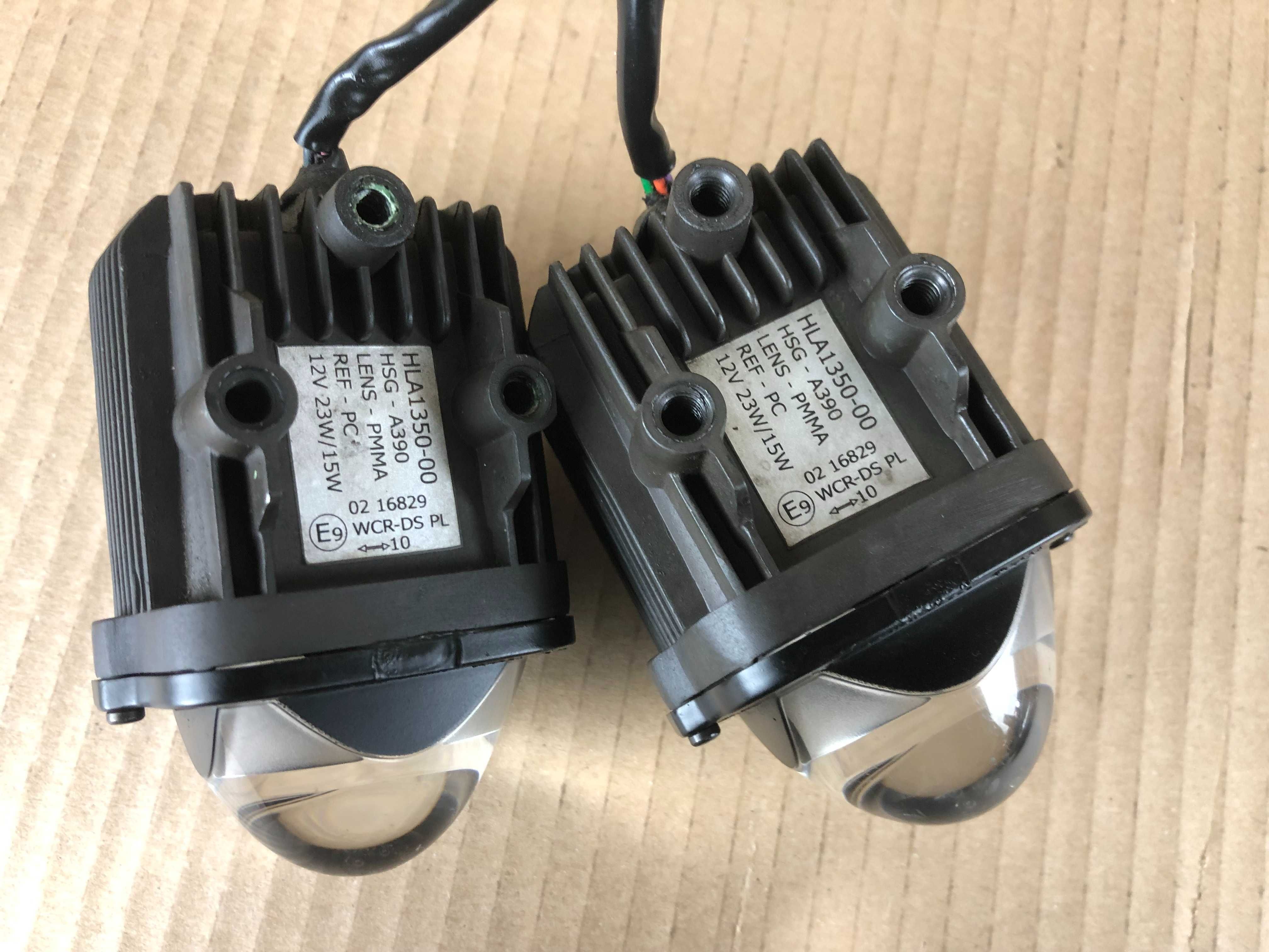 Yamaha MT07 Tracer Lampa Reflektor Halogeny Halogen Prawy Lewy 2022