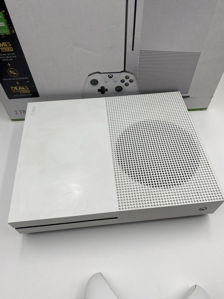 Xbox One S Unikatowe 2Tb +2 Gry RDR 2 i Dragon Ball Gwarancja