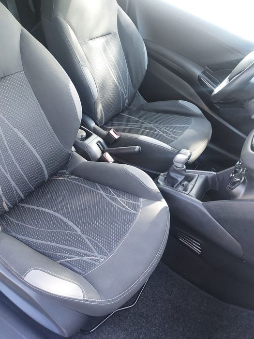 Peugeot 208 1.2 vti 136milkm