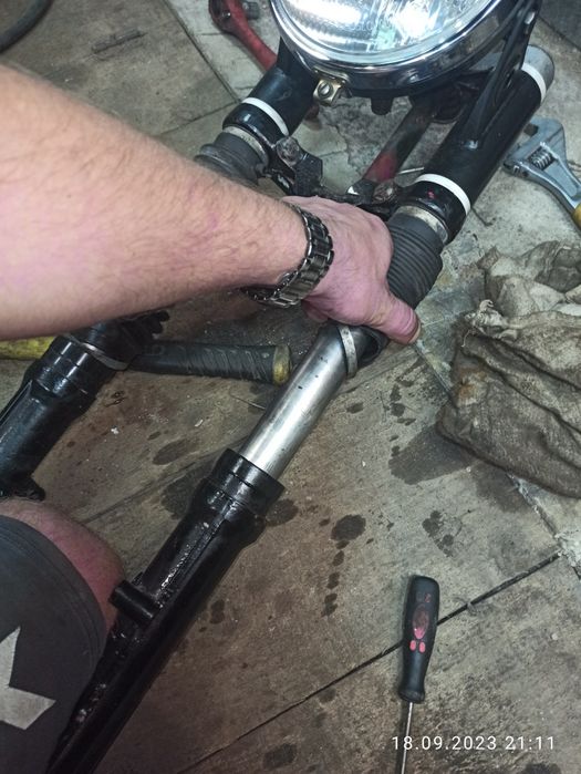 Вилка Ява 638,в зборе с фарой