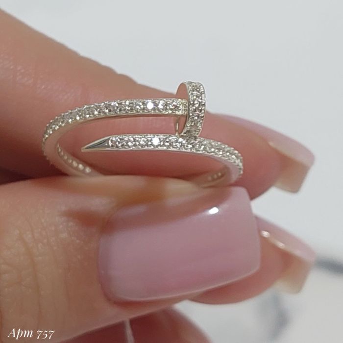 Продам срібну каблучку