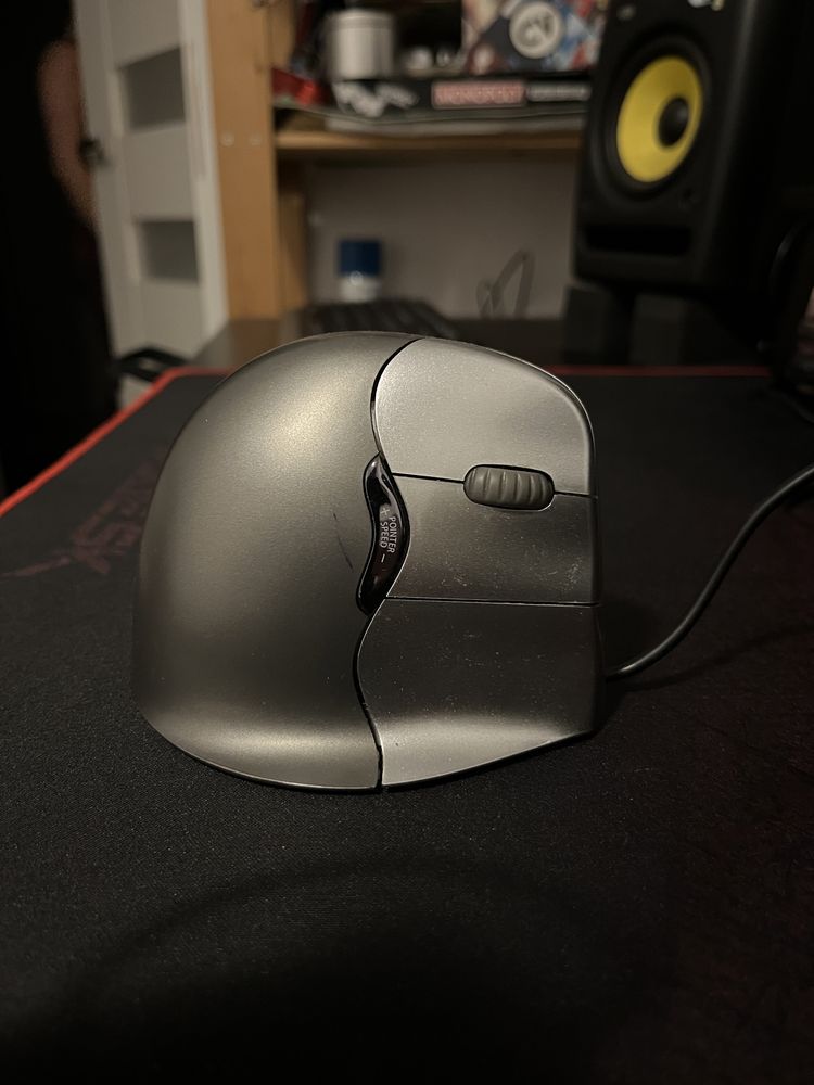 Wygodna myszka ergonomiczna Evoluent Vertical Mouse 4 (300 zł taniej)