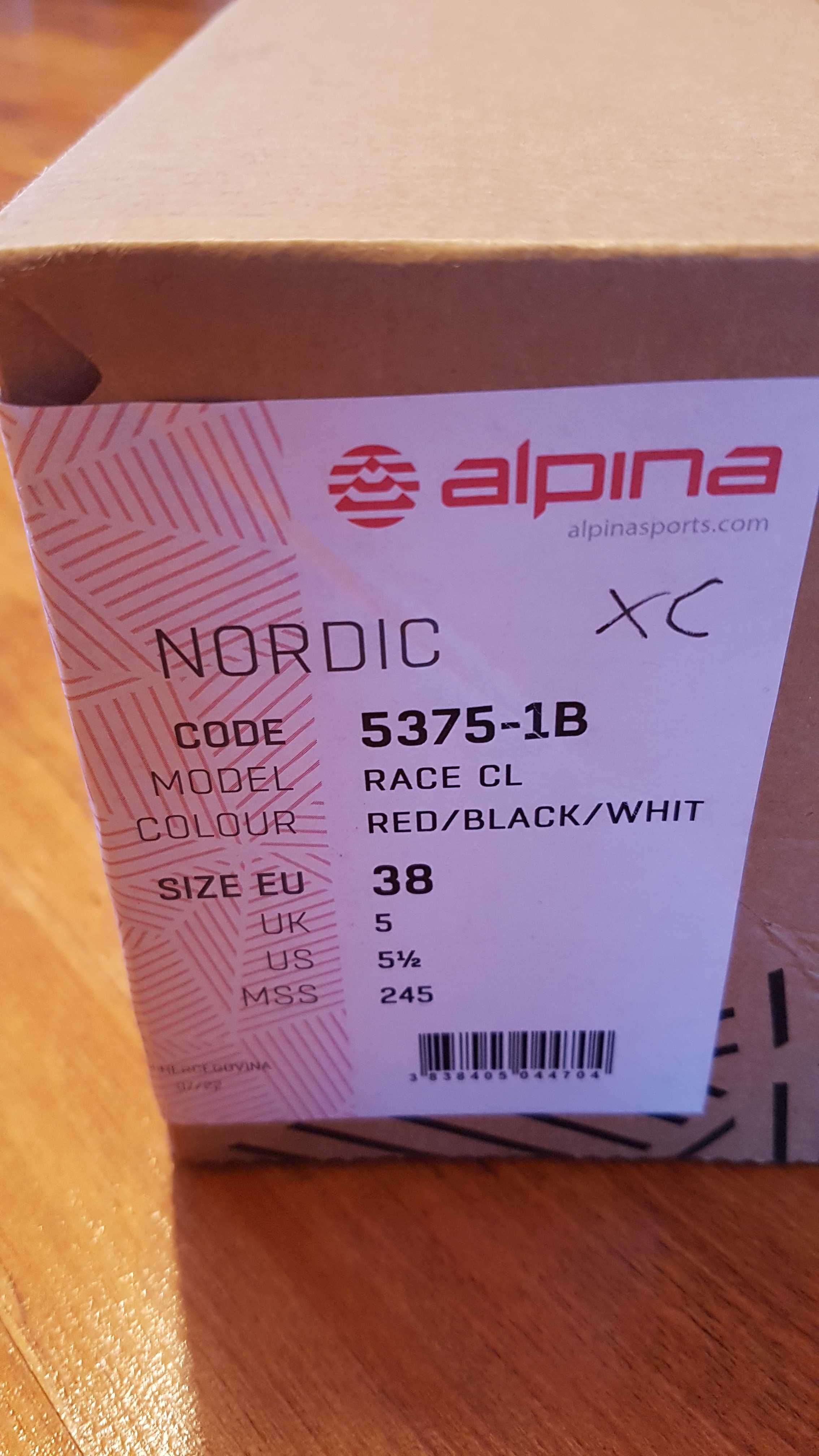 Buty damskie do stylu klasycznego Alpina