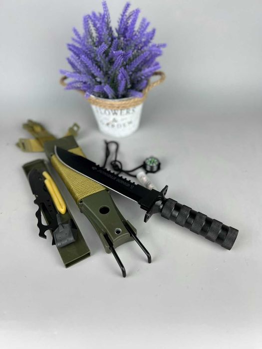 Ніж туристичний. Набір