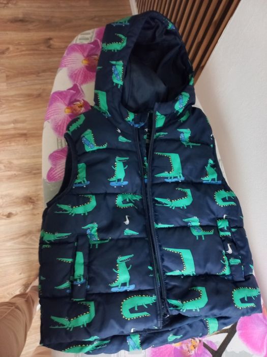 Kamizelka /bezrękawnik chłopięcy r 98 z kapturem Primark