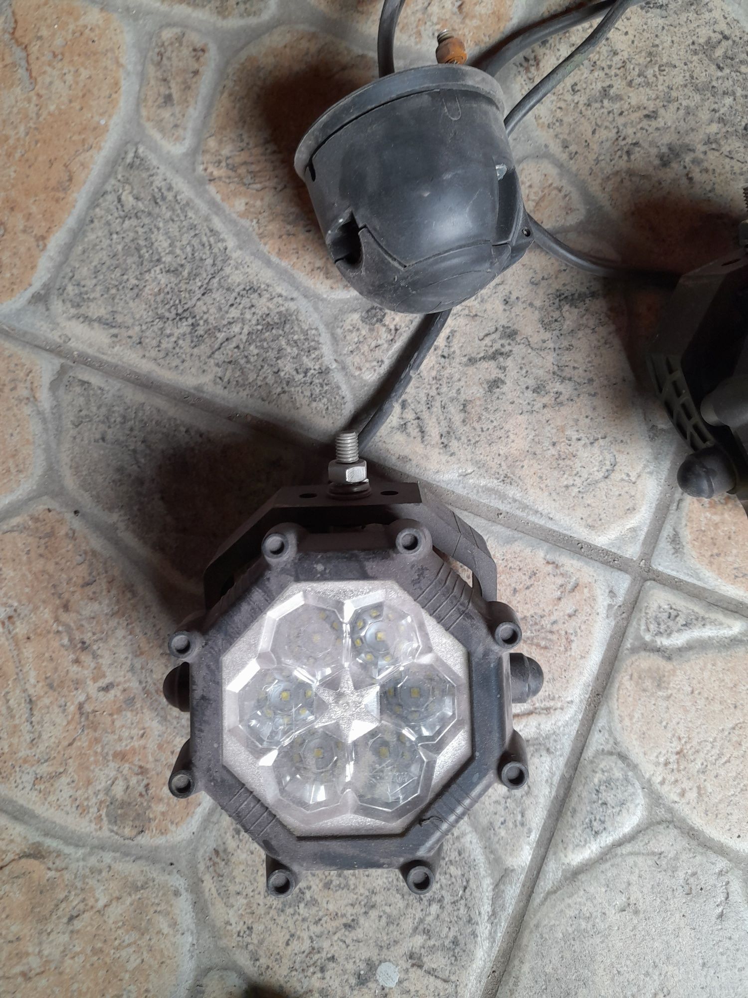 Lampy robocze 100zl