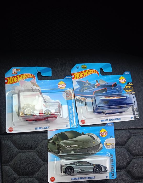 Ferarri SF90/Bat Boat/Felin  lucky