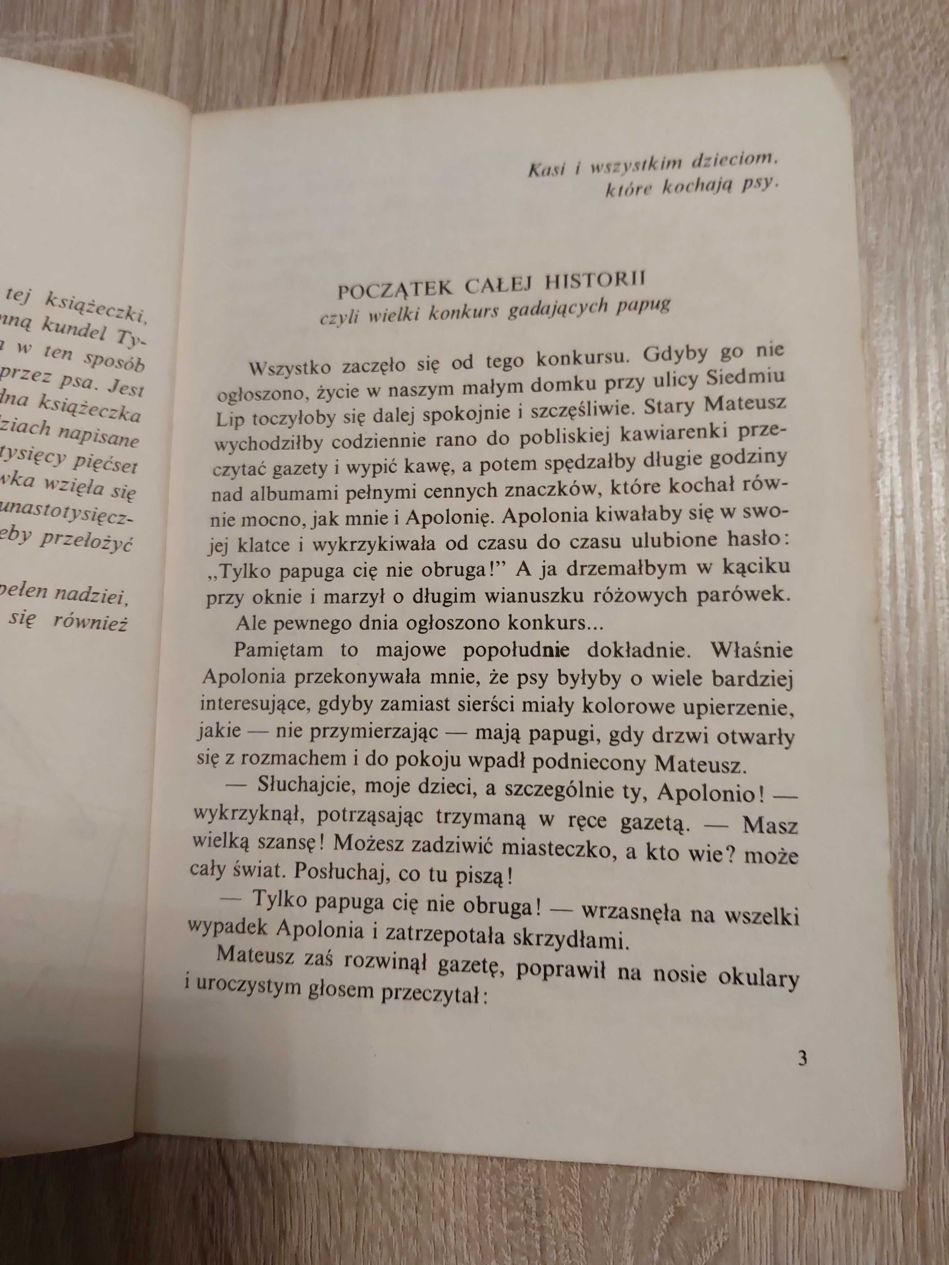 Pisane łapą z psiego przełożył Marian Orłoń