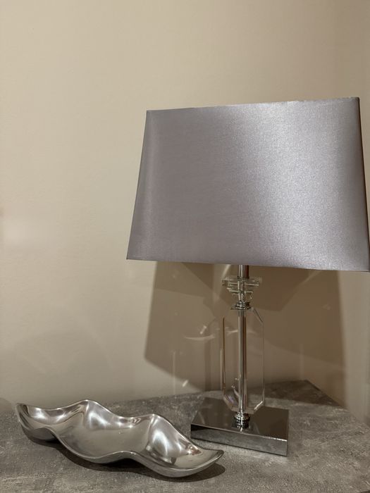 Conjunto decorativo prateado — candeeiro + bandeja decorativa