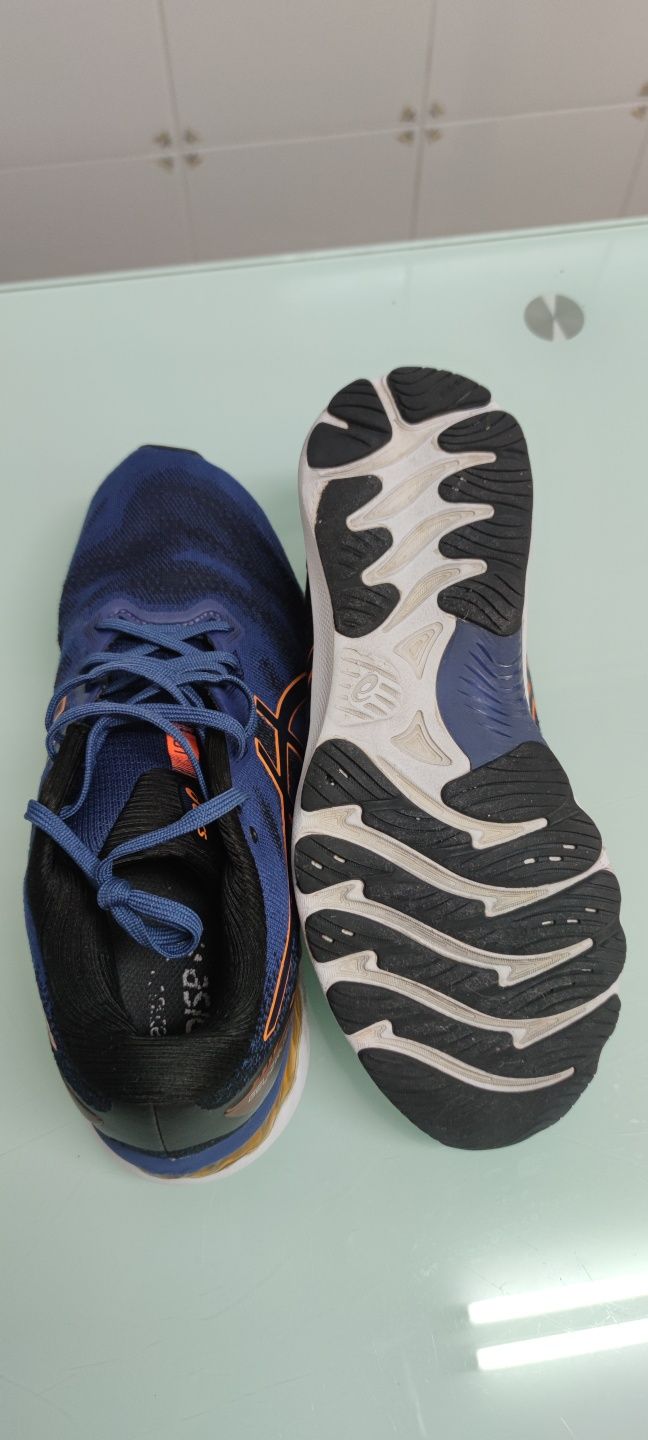 Tênis ASICS  Tam. 42.5