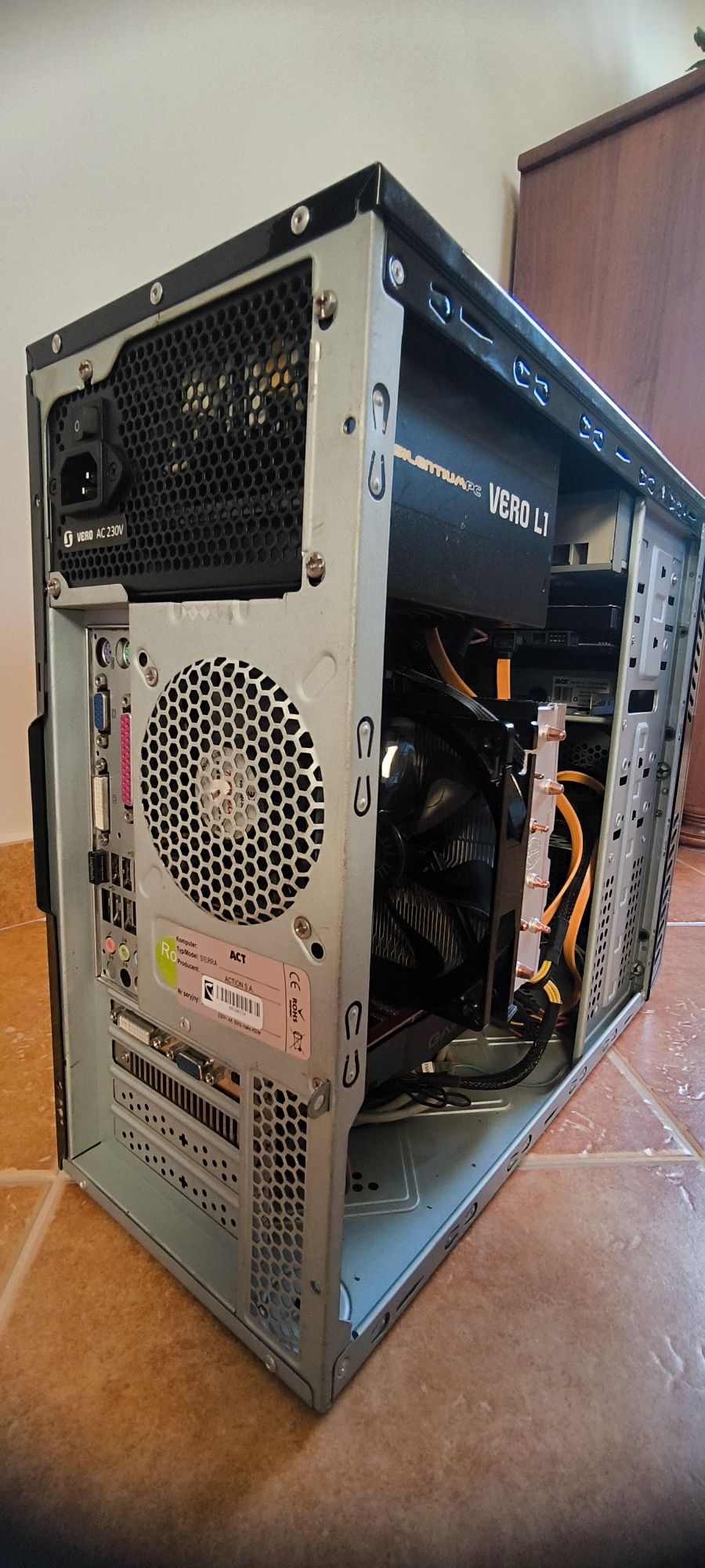 Komputer stacjonarny – i7, 8GB RAM, 1TB HDD