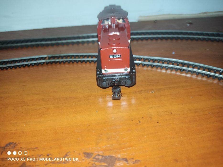 Piko sprawny oświetlony spalinowóz Br110 skala H0 1:87 kolejka makieta