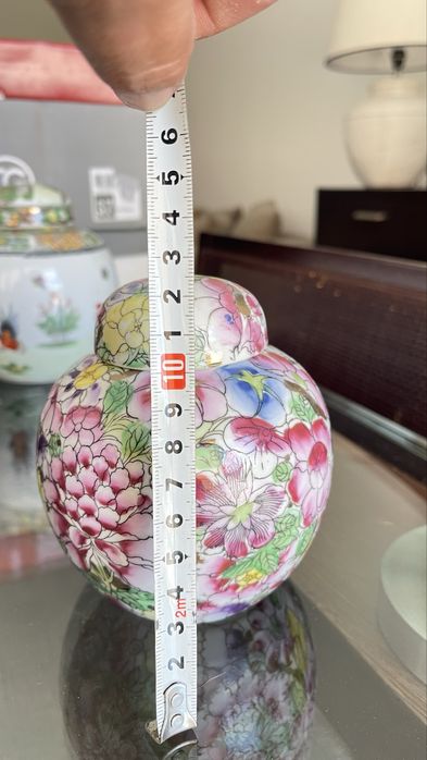 Pote de Macau motivo floral