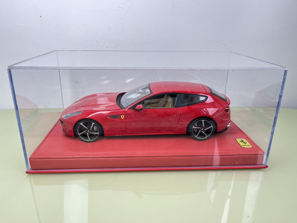 Ferrari Elite FF 1/18 Hot Wheels