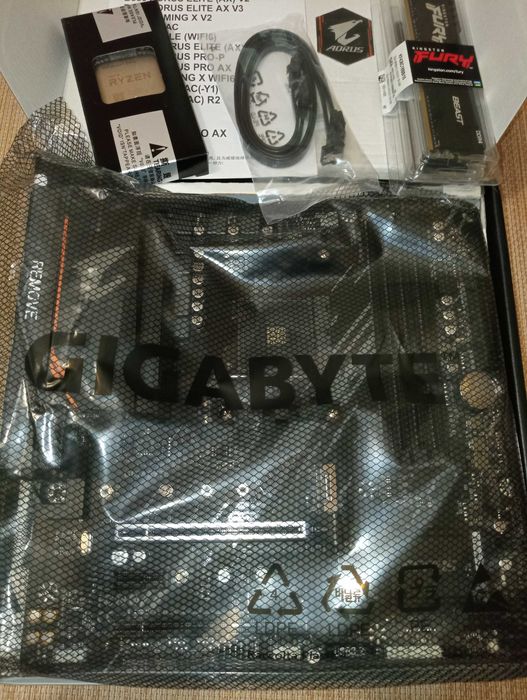 Gigabyte B550M Aorus, AMD Ryzen 7 5700x, Kingston Fury Beast комплект