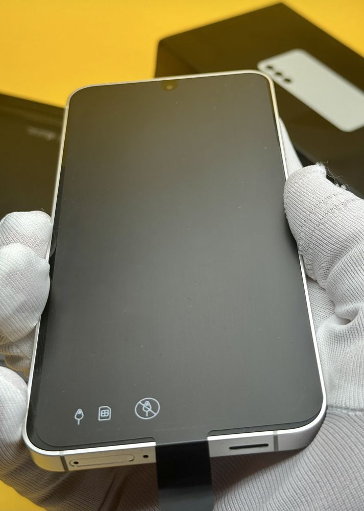 Samsung Galaxy S24 • 8/128GB • Гарантия • Новый • В наличии»