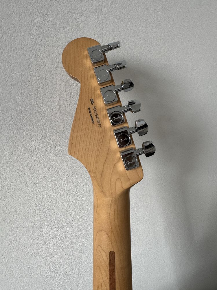 gitara elektryczna Fender Player Stratocaster HSS Polar White