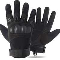 Czarne rękawice z ochroną dla palców