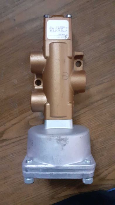 Пневматический клапан Vesla USA