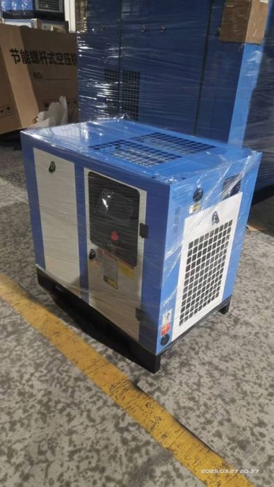 Compressor de parafuso 10 h.p.