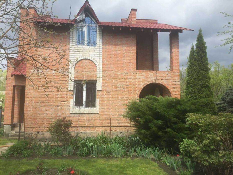 Ключі в АН. Продаж  будинку в дачному кооперативі. Біля річки і лісу.