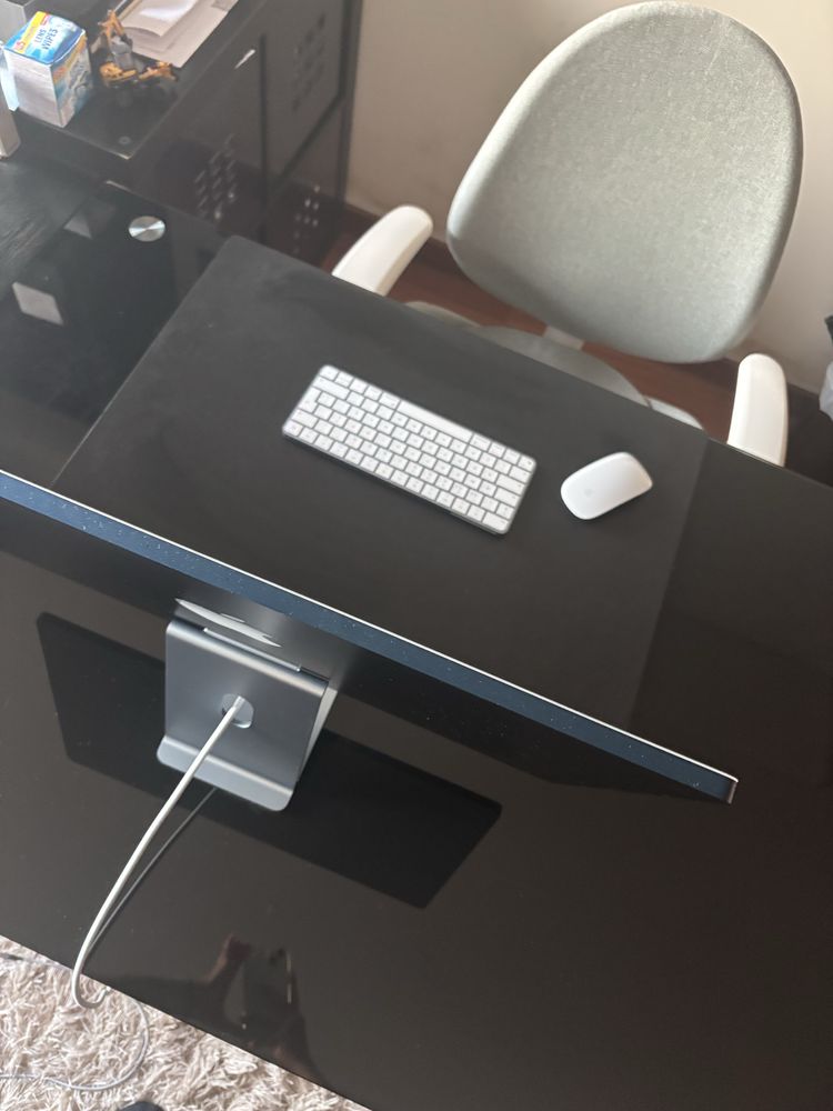 Mesa madeira com vidro preto extensivel
