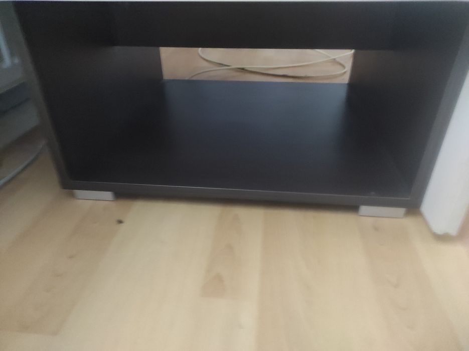 Stolik kawowy w dobrym stanie