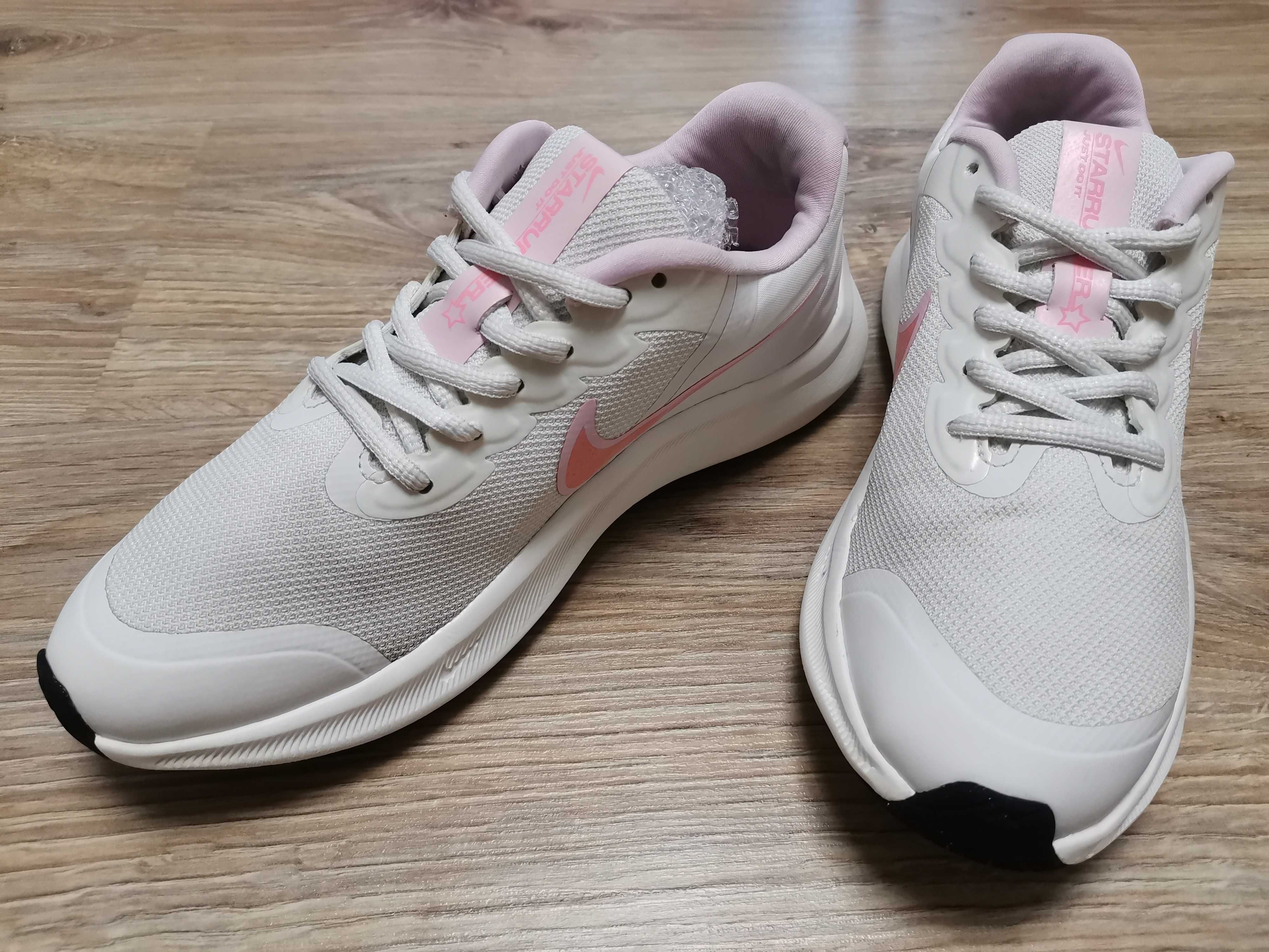Продам кросівки Nike Star Runner 35,5 розміру.
