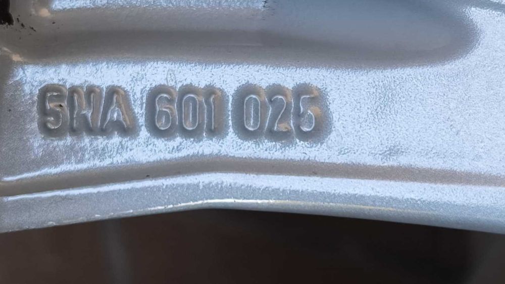 Koła 17" Vw Tiguan III II Audi Seat opony zima 215/65/17 5x112(OL1977)