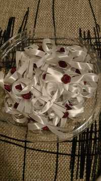 Przypinki/ kotyliony weselne z różą.