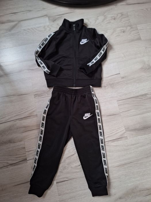 Dres nike chłopięcy