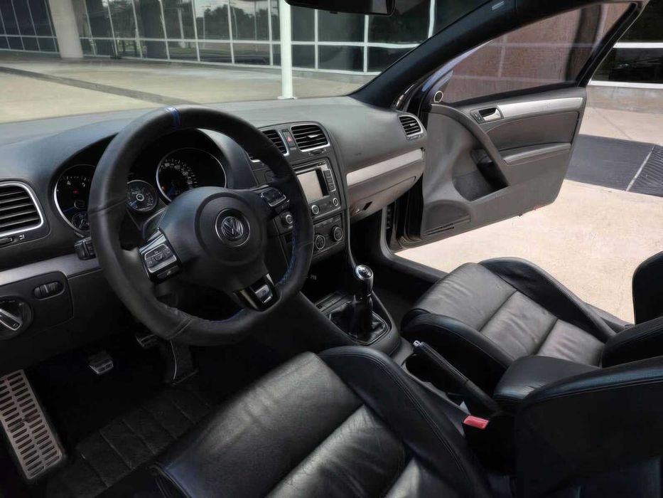 Volkswagen Golf R      2013