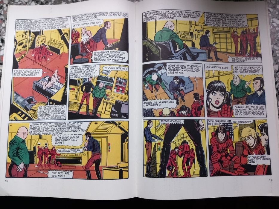 W niewoli u piratów z kosmosu