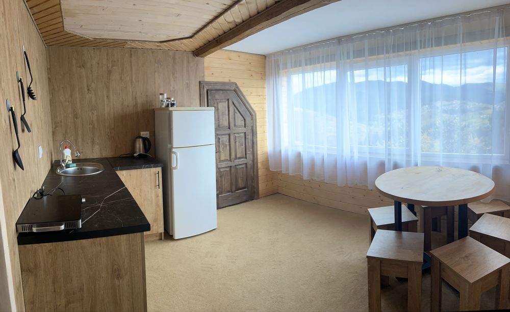 Проживання у Ворохті  Wood House