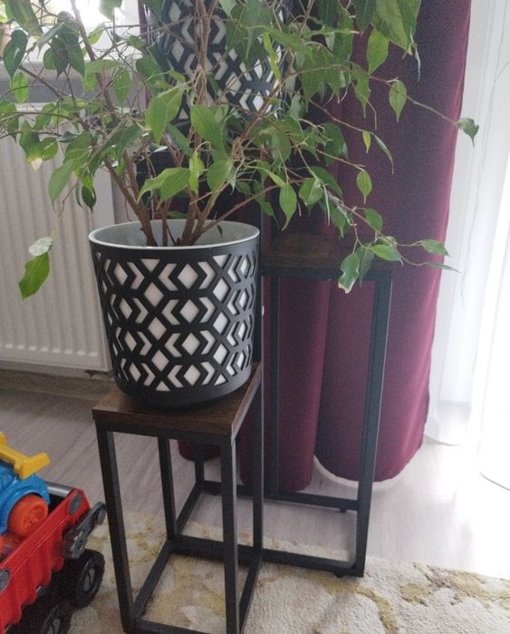 Kwietnik stojący metalowy stojak na kwiaty