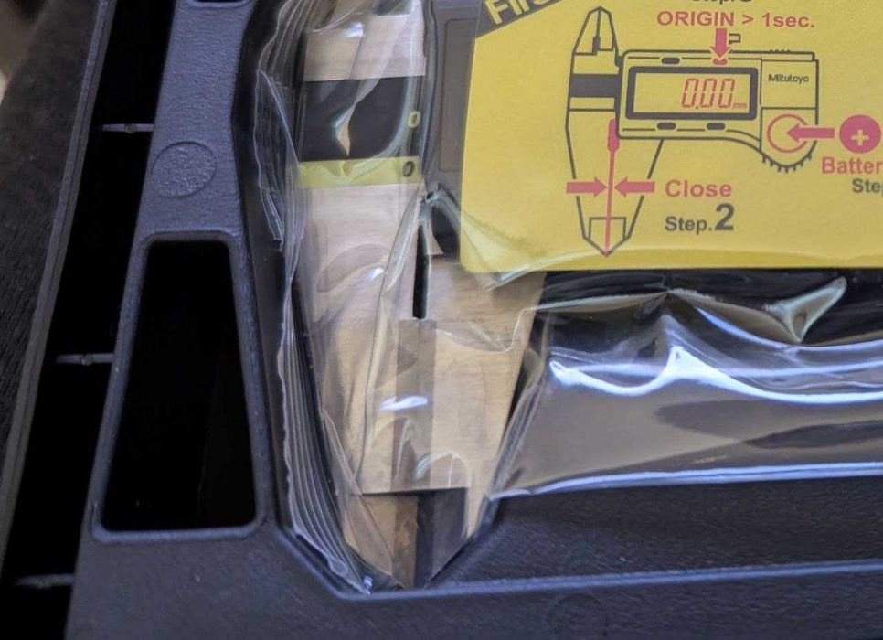 Mitutoyo твердосплавні губки електронний штангенциркуль 150мм, 0.01мм.