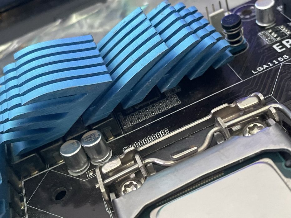 Zestaw: Intel i7‑3770 + byAsus P8P67 Deluxe + 16 GB RAM DDR3 1866 MHz