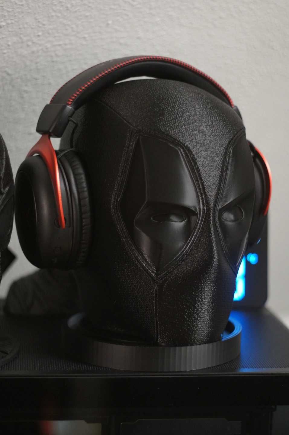 Deadpool headset stand  decoracao