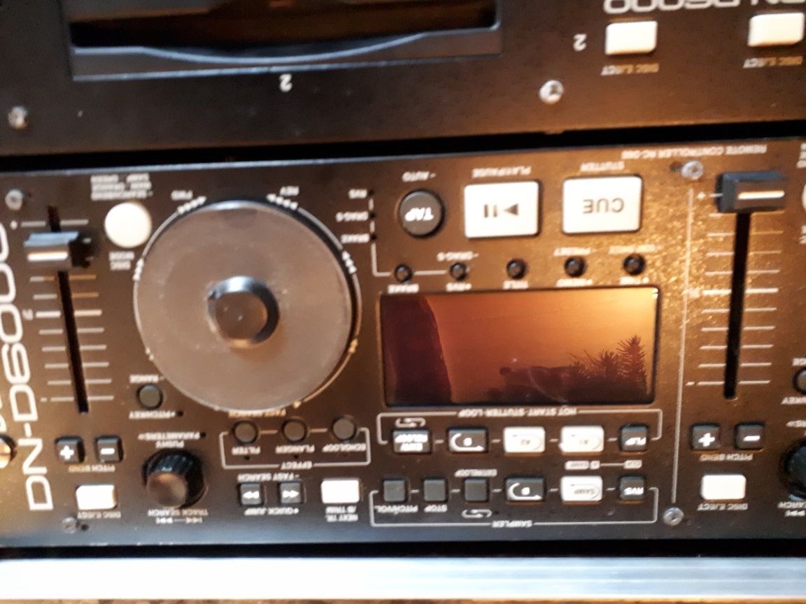 Dwupłytowy odtwarzacz CD Denon DN-D6000