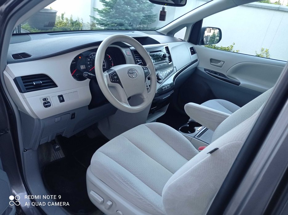 Toyota Sienna 2013 рік, терміново!!!