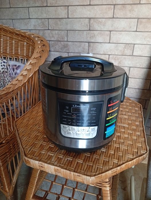 Мультиварка Liberton