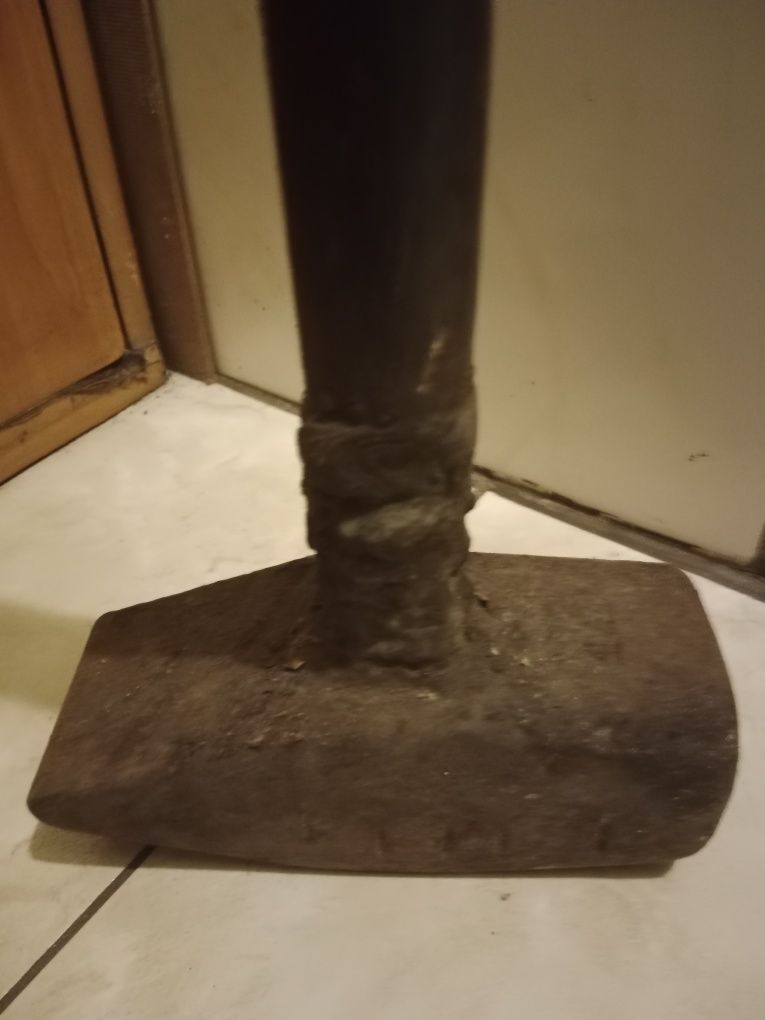 Młot 5kg że spawaną raczką