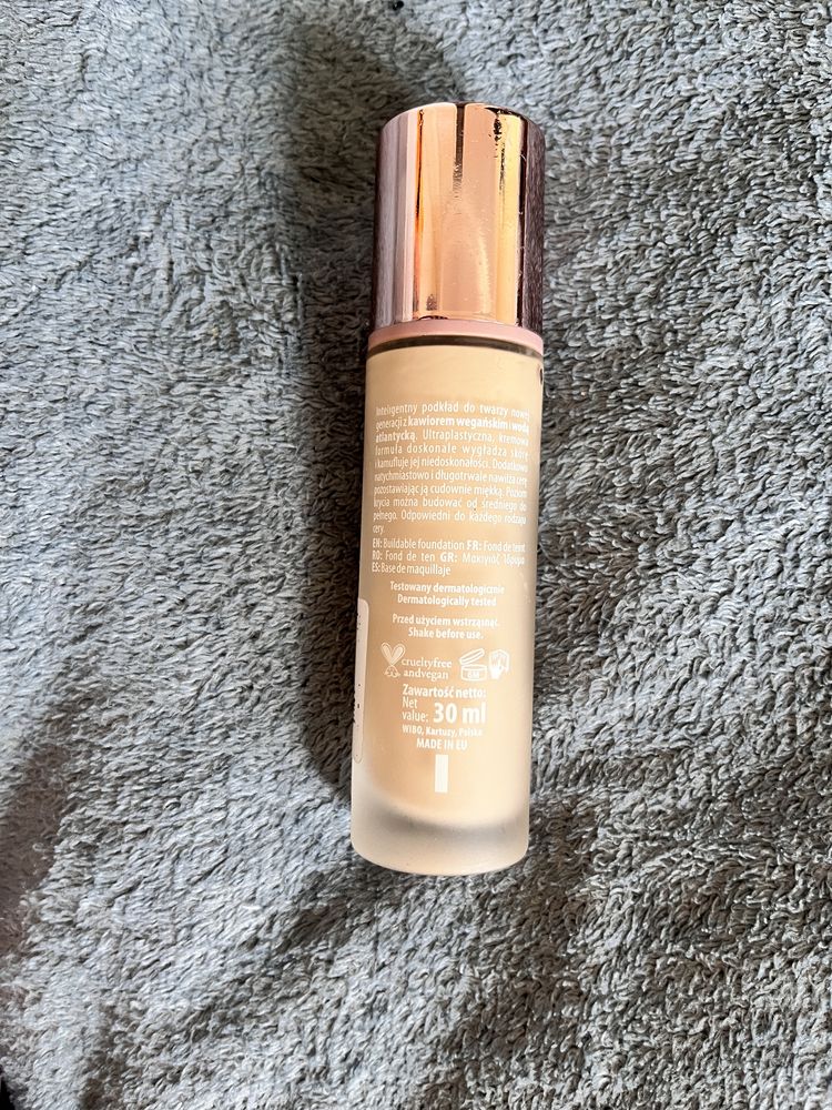 Nam Smart Flawless Foundation