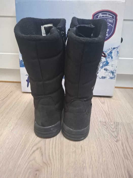 Buty zimowe American rozmiar 33