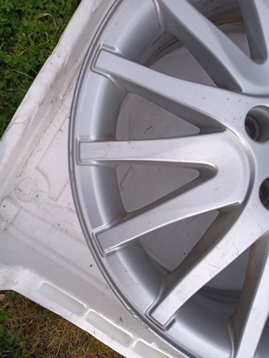 Renault laguna III felga aluminiowa R 17