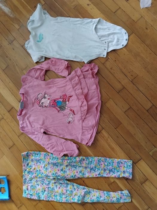 Одяг для дівчинки 2-4 р.